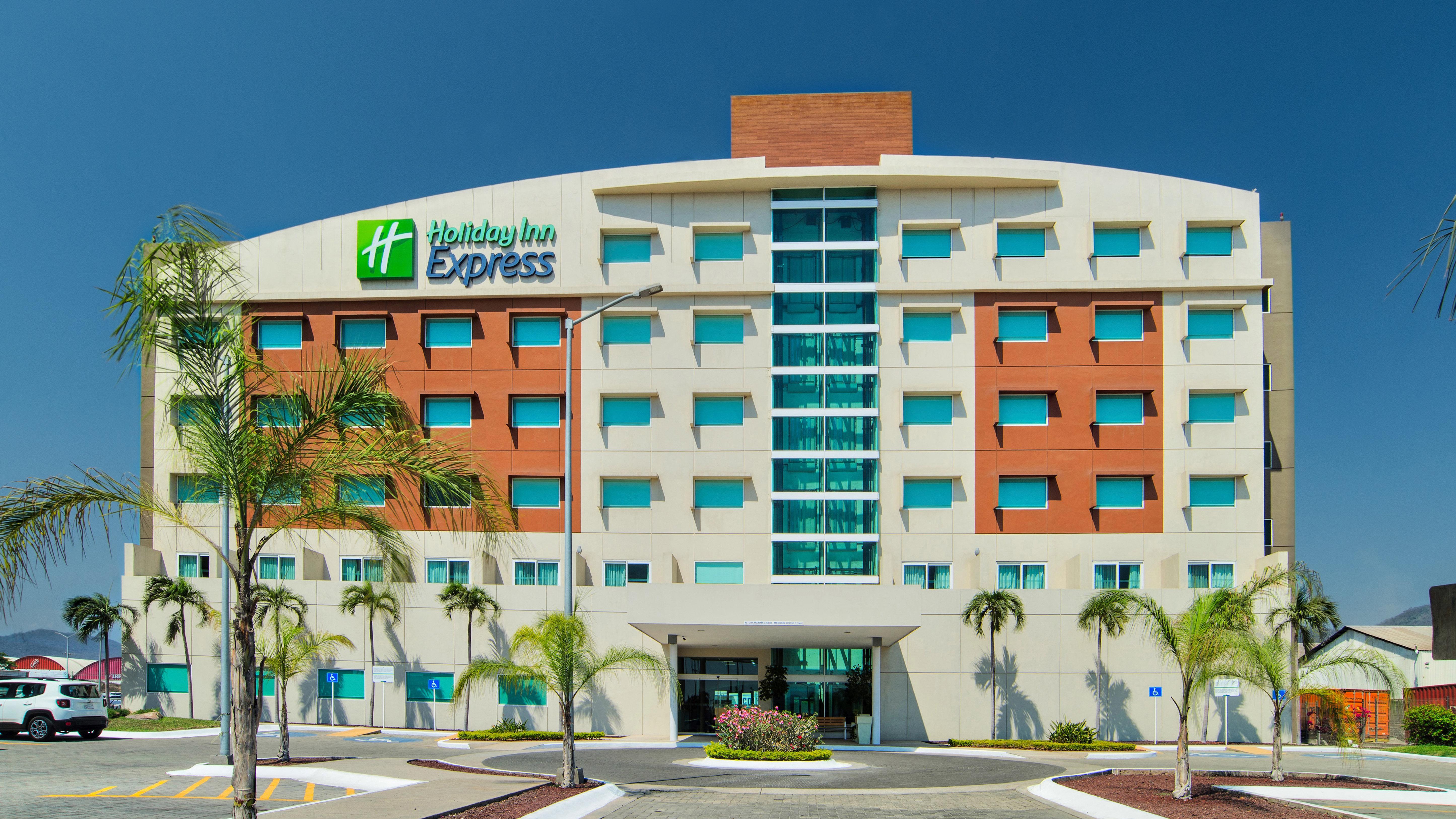 HOLIDAY INN EXPRESS MANZANILLO, AN IHG HOTEL MANZANILLO 4* (México) - desde  1011 MXN | BOOKED